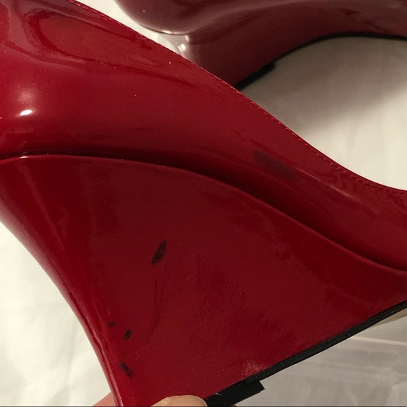 Charles David Red Patent Wedge Heels - Picture 6 of 7